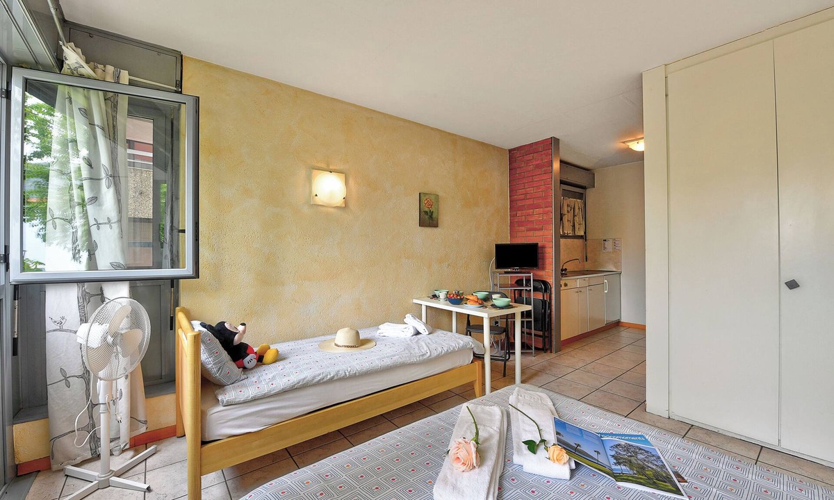 Pedrinate Apartment | Chiasso Apartments 104