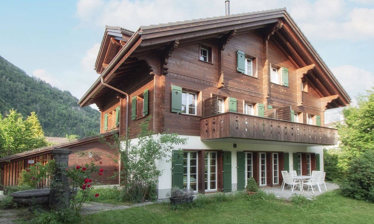 Central Interlaken Apartment | CityChalet Appartement/Fewo Enzian* by Interhome