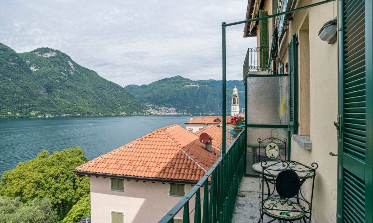 Nesso Apartment | Comfortable 30 sqm studio flat, accommodating up to 3 people, located on the first floor of a building without an elevator.The property is located in the charming village of Nesso, one of the most charming and authentic spots on Lake Como. The location i