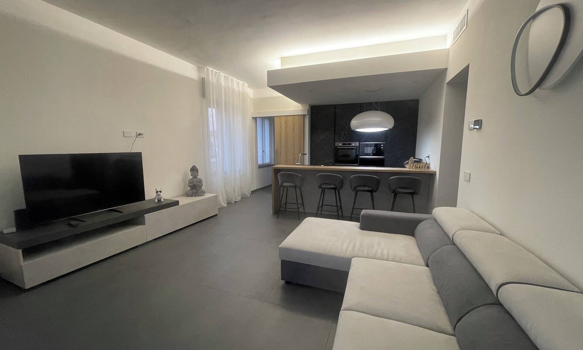 Rho Apartment | Comfortable and stylishly designed, three-room apartment convenient to Rho fiera and Milan