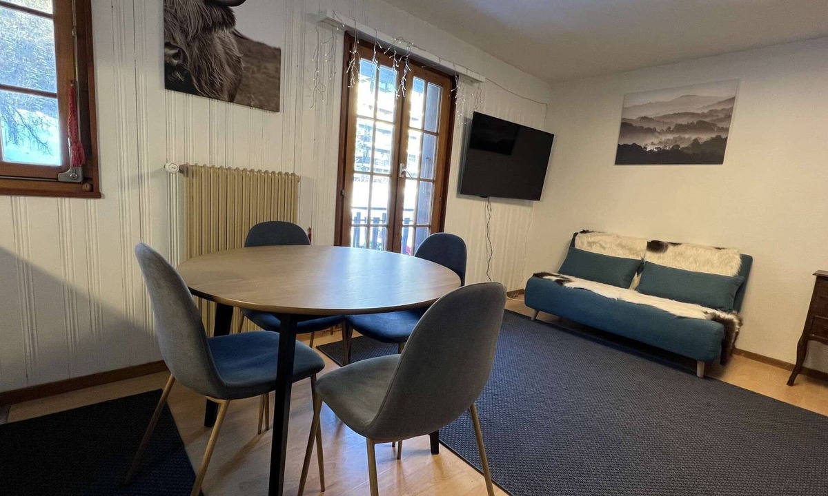 Vex Apartment | cosy 26 sqm studio is located in the Swiss Alps ski resort of Les Collons