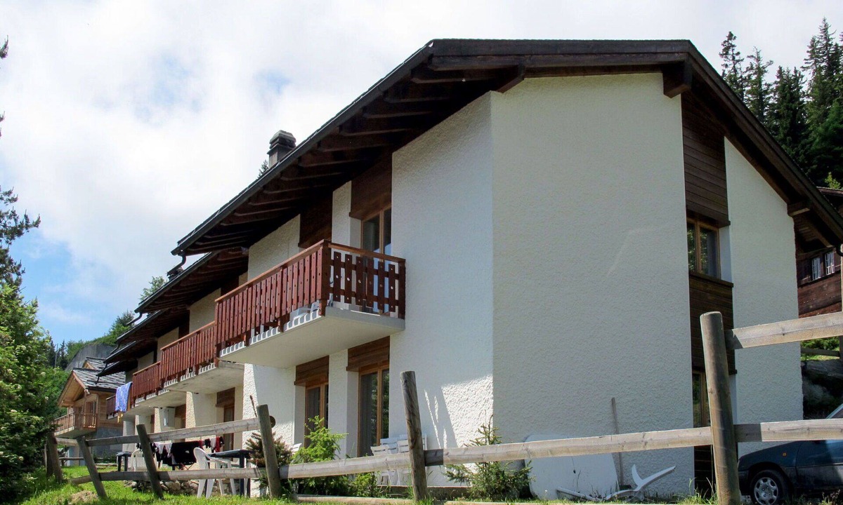 Granges House | Cosy apartment in villa for 8 guests with WIFI, TV, terrace and pets allowed