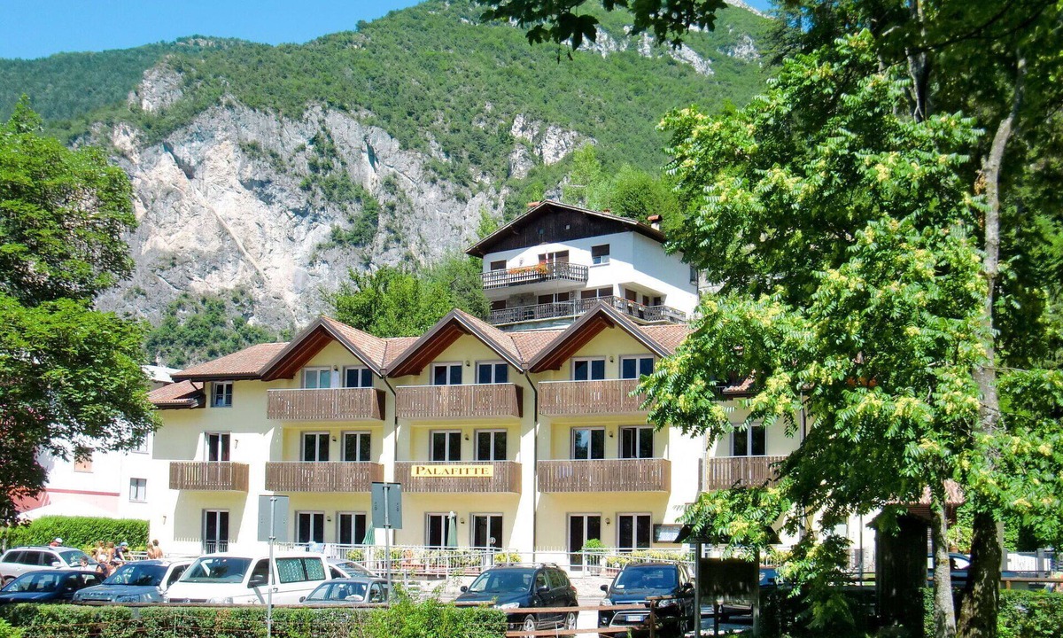 Molina di Ledro Apartment | Cosy apartment for 4 guests with WIFI, TV and terrace