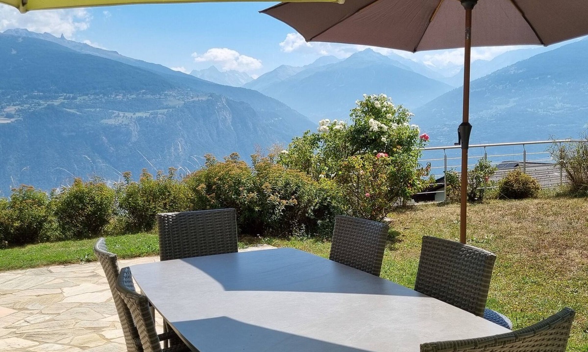 Granges Ski Chalet | Cosy south-facing chalet near Anzere and Crans Montana! Amazing view on the Alps