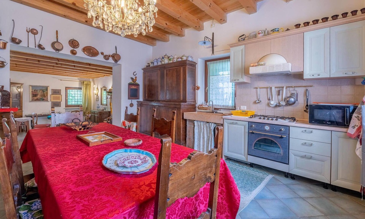 San Pietro in Cariano House | Country villa full of character near Lake Garda.