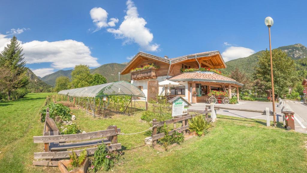 Pieve di Ledro Bed & Breakfast | CROSINA HOLIDAY - B&B dalla Fattoria della Patty