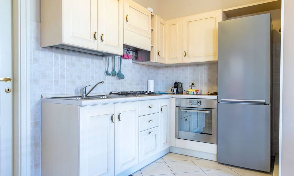 Arona Apartment | Cuz's Lake House - Arona Center - Free Wi-Fi