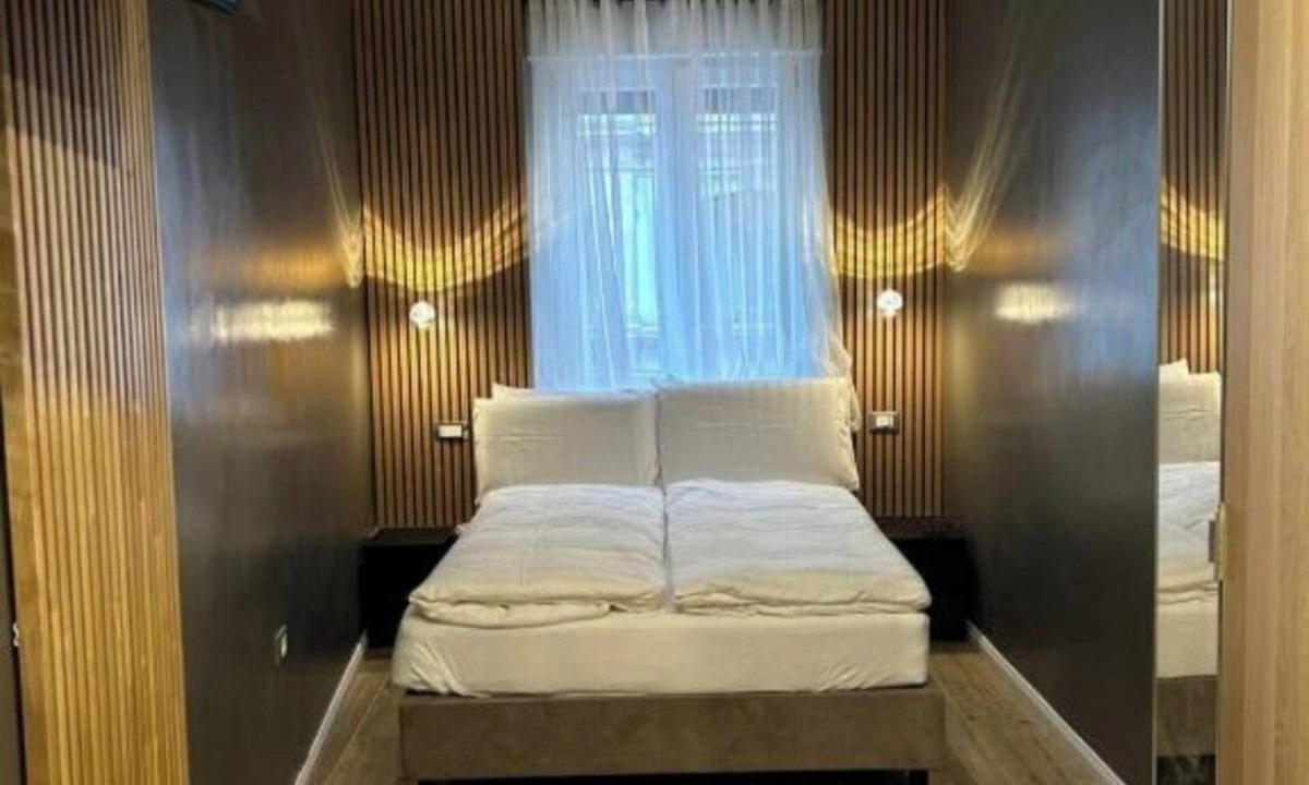 Trento Bed & Breakfast | Double King Suite with Jacuzzi