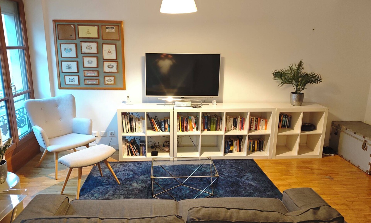 Les Eaux-Vives Apartment | Eaux-Vives - Near the tram, the lake, and the Jet d'Eau