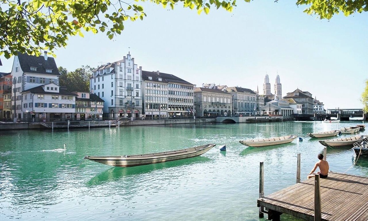Old Town Apartment | EXPERIENCE THE PINNACLE OF LUXURY LIVING IN THE HEART OF ZURICH - PENTHOUSE