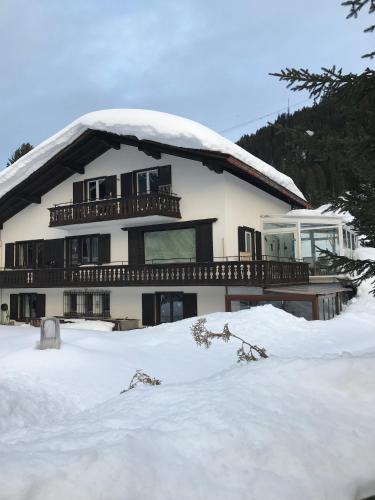 Davos-Platz Apartment | "Falkenstein"