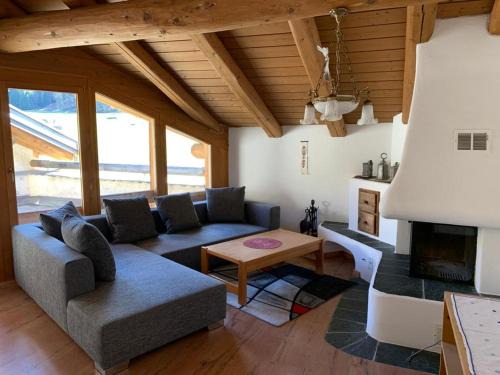Tschierv Apartment | Ferienwohnung Jalet