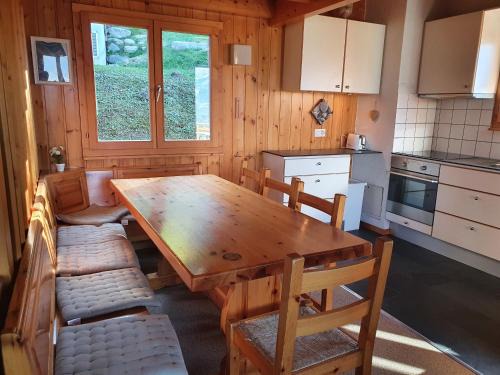 Salins Ski Chalet | Fontannets 003 MOUNTAIN & QUIET chalet 10 pers