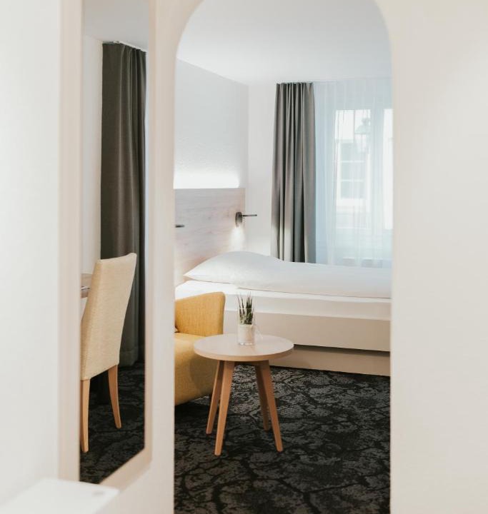 Lenzburg Apartment | Gartenhaus by Ochsen Lenzburg