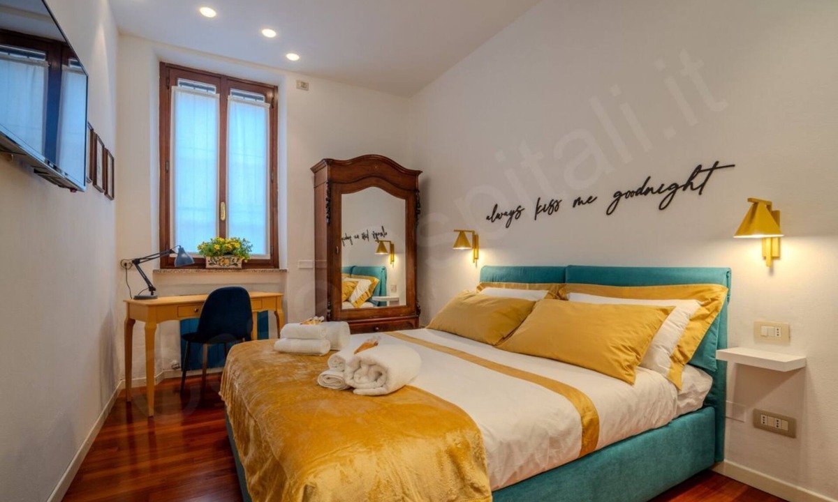 Cernusco sul Naviglio Apartment | GuestHost - Experience the authentic atmosphere of Sicily in this renovated two-room apartment with Mediterranean charm in the heart of a quiet courtyard on the ground floor. The welcoming double bedroom and the bright living room blend with handcrafted