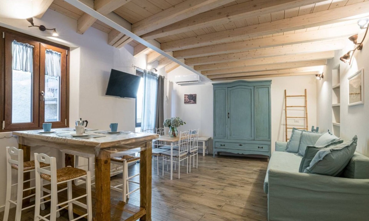 Visgnola Apartment | GuestHost - Comfortable mezzanine apartment of approximately 35 square meters, accommodating up to four people, located on the first floor of a building without an elevator.The property is located in Visgnola, a quiet hamlet of Bellagio, one of Lake Como