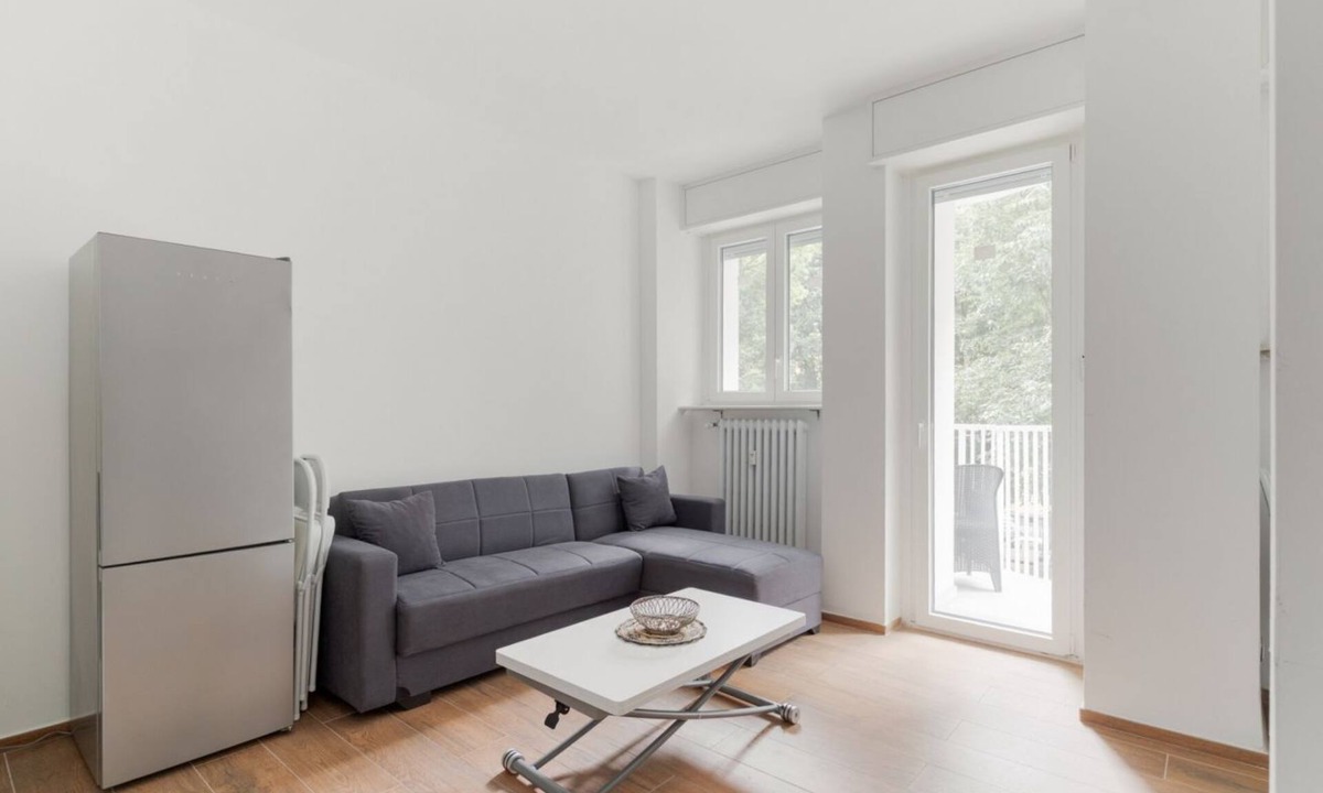 Quartiere Mazzini Apartment | GuestHost - Cozy 55 sqm apartment, perfect for 3 people, located on the second floor of a building with an elevator (NOT accessible to disabled guests).The property is located in the Corvetto neighborhood, in a quiet residential area just steps from Vett