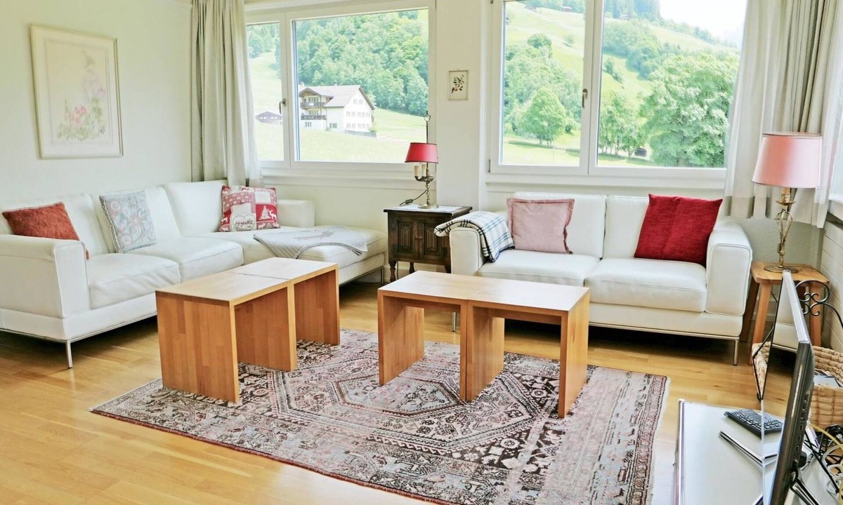 Klosters Platz Apartment | Haus beim Ahorn Appartement/Fewo, Dusche oder Bad, WC 4-Zimmerwohnung by Interhome