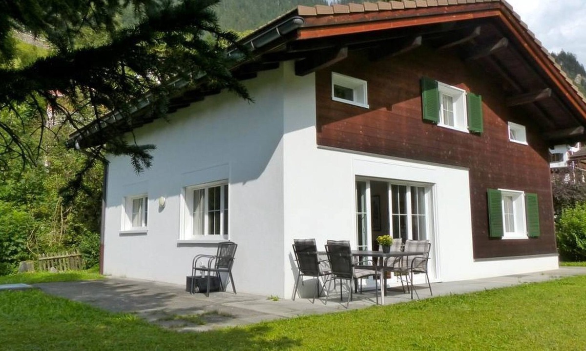 Serneus Apartment | Haus Wick Ferienhaus, Dusche oder Bad, WC Chalet/Ferienhaus by Interhome