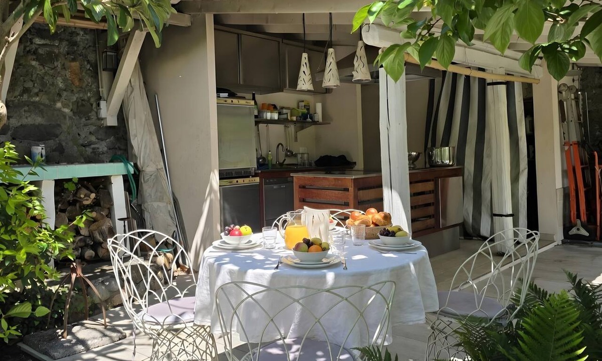 Morcote Apartment | Historic Palazzo Gritti - Lugano Lakefront stay - Orchidea, Morcote, Switzerland