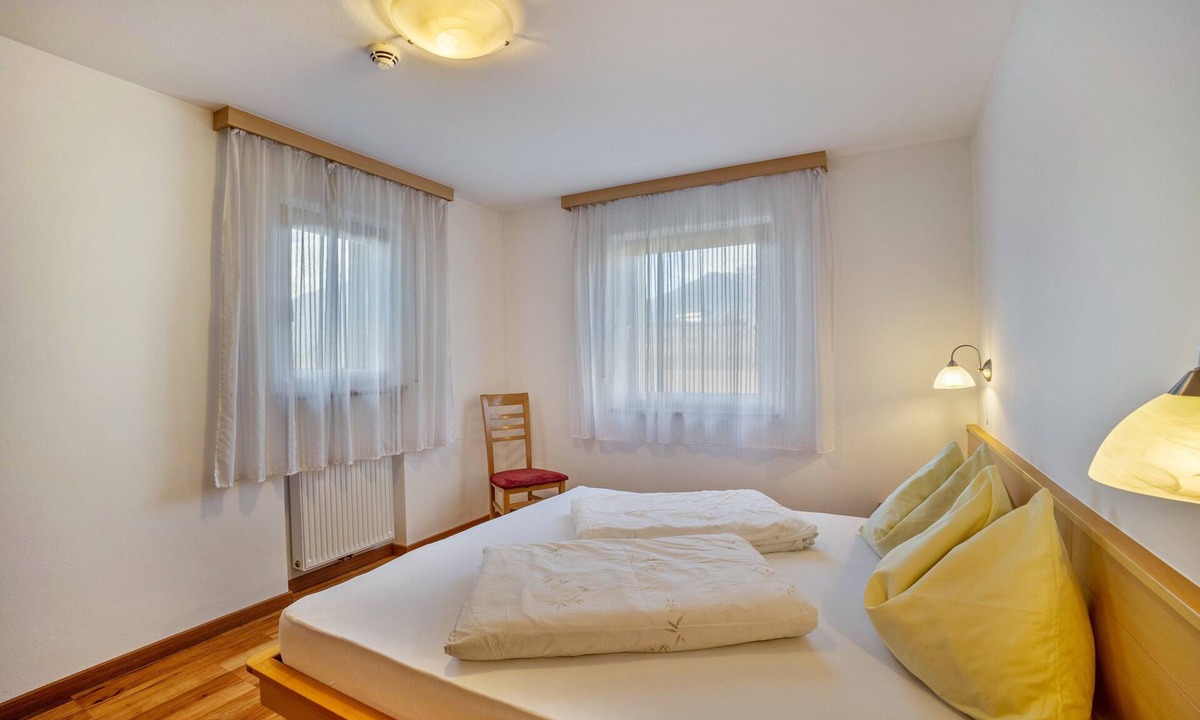 Naz Apartment | Holiday Apartment 'Linder 16' with Mountain View, Shared Pool and Wi-Fi