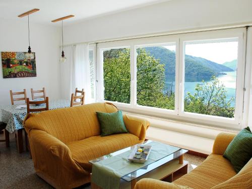 Bissone House | Holiday Home Christa by Interhome