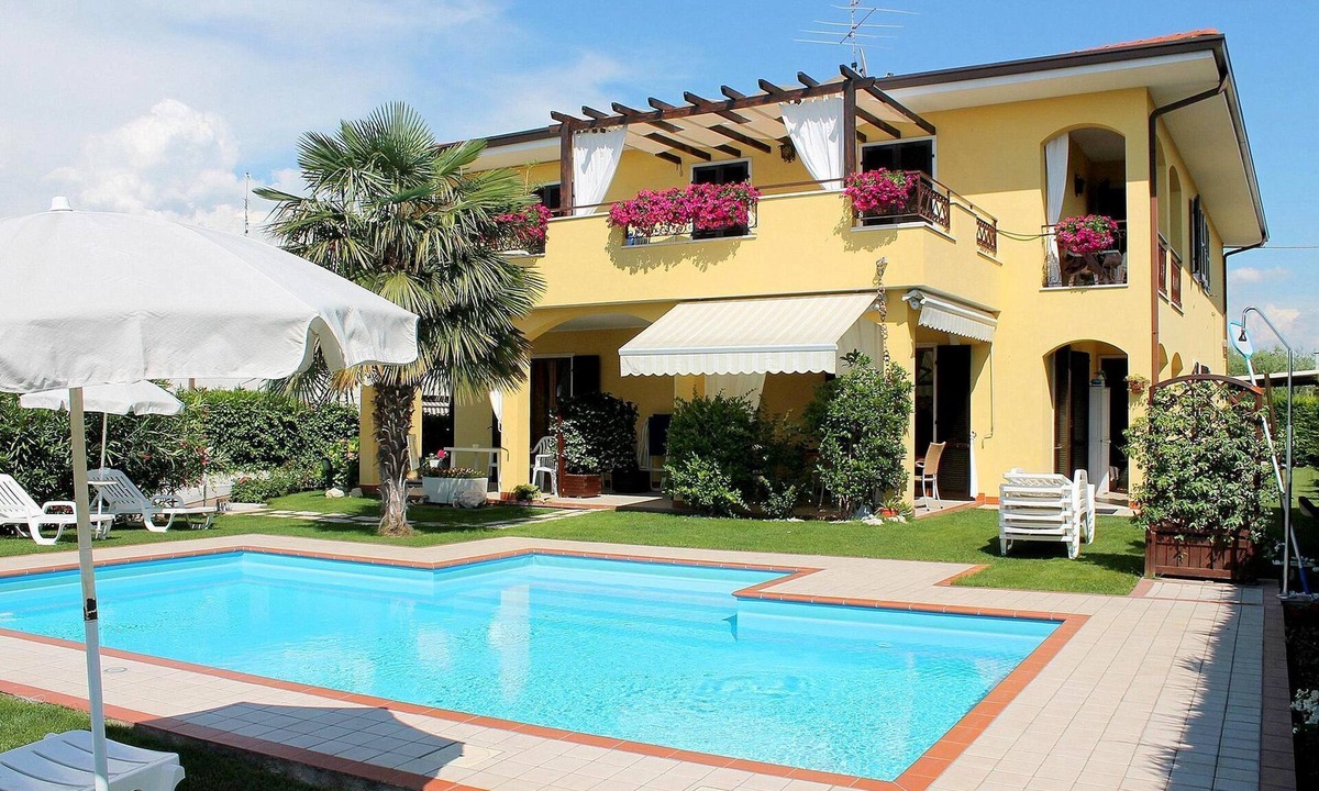 Lazise House | Holiday Home in Lazise near Gardaland