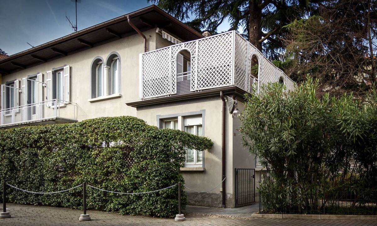 Cernobbio Villa | Holiday villa with parking and large furnished terrace