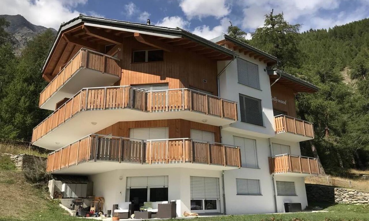 Saas-Fee Apartment | Hollywood 3 Appartement/Fewo, Bad, WC, 3 Schlafräume 6-Bettwohnung by Interhome