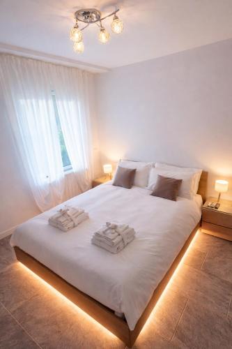 Pero Apartment | Home Design Fiera - Elegance and comfort at 12 min walk from Rho Fiera Milano