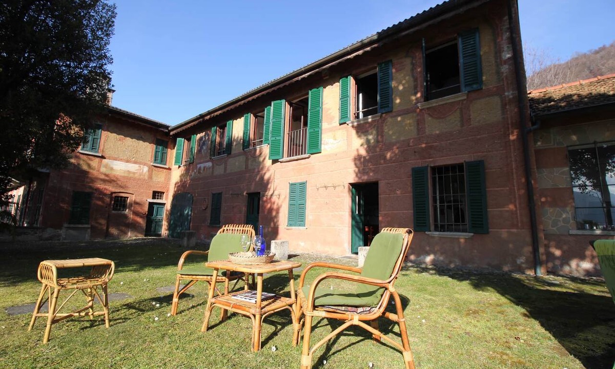 Crabbia House | Home: La Donia, an historic country estate