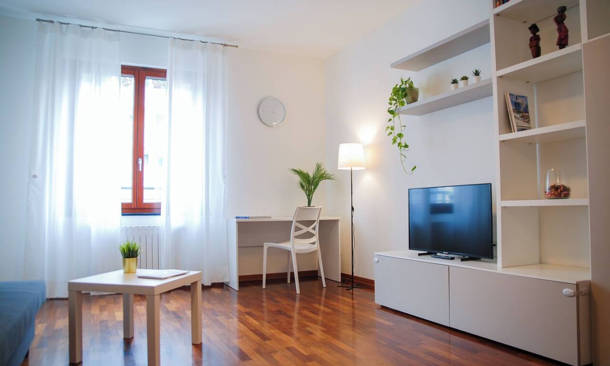 Milan Apartment | Home & Pet - Milan: Three-Bedroom Apartment on Promenade Santa Giulia
