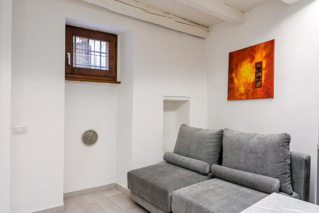 Centro Storico Nord Apartment | HOST4U - Laura's Cozy Home in Brescia City Center