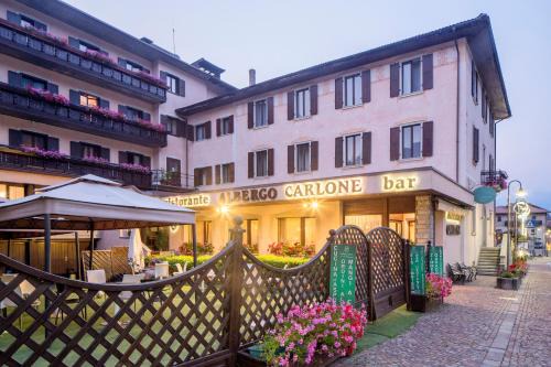 Breguzzo Hotel | Hotel Carlone