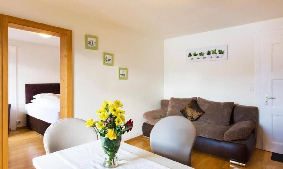 Sundlauenen Apartment | Hotel Sterne - Standard Apartment with Lake view