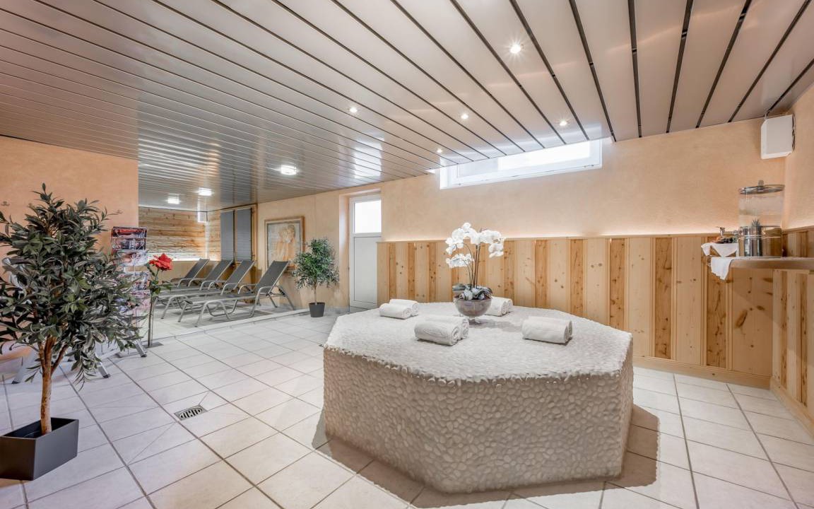 Davos-Dorf Hotel | Hotel ∙ Turmhotel Victoria - INCL. LIFT PASS Double room, shower/wc, HB