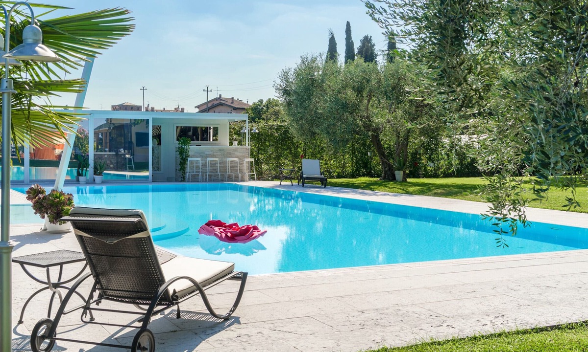 Colà Di Lazise Apartment | Il Gelso del Garda Luxury Suite with pool, gym, turkish bath