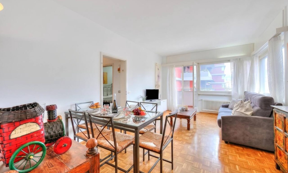Lugano Apartment | Kiki House for 4 with Balcony & Lift, Lugano, Switzerland