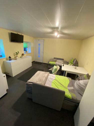 Milbitz Apartment | Kleines Studio mit Gartenzugang