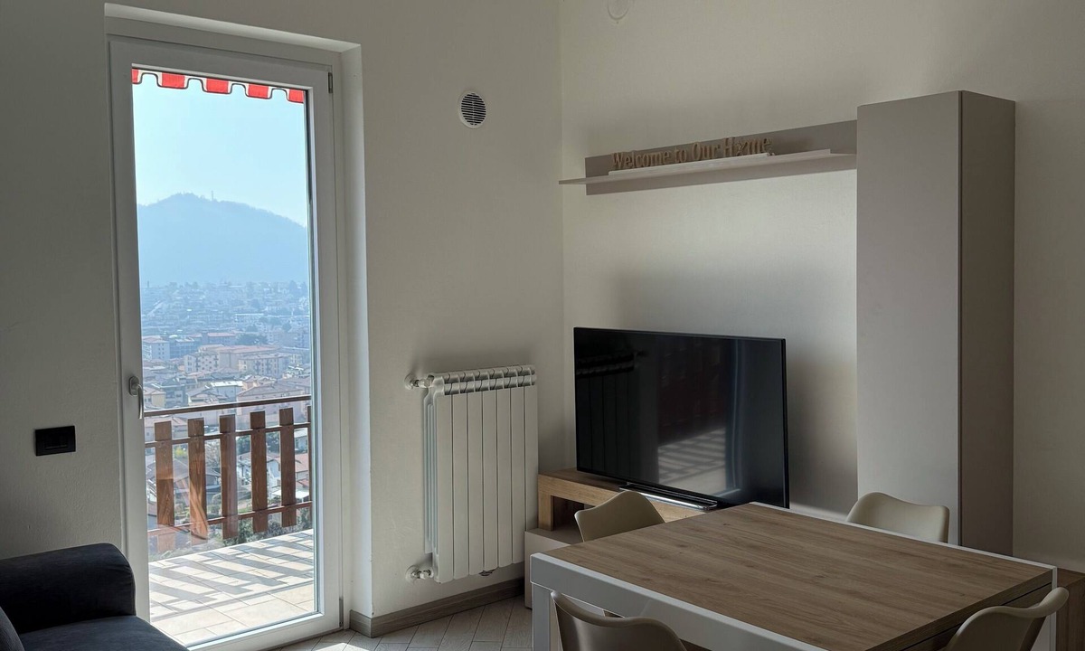 Sarnico House | La Dimora del Lago d'Iseo - Apartment with stunning lake view terrace