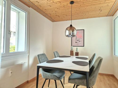Amden Apartment | Lakeview-Apartment - Komplette Wohnung mit Seeblick an ruhiger Lage
