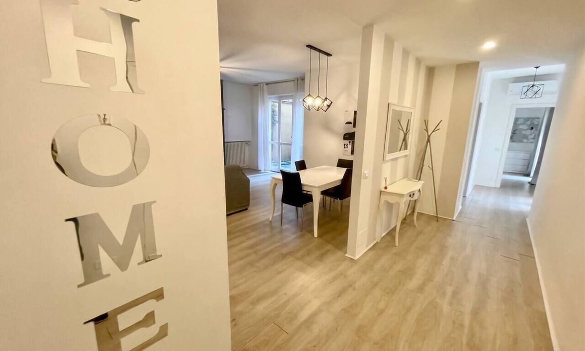 Sesto Calende Apartment | Leonardo Academy & Relax 95sqm Gardens and Terrace