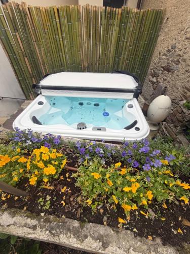 Levo Apartment | LevOasi 7 - Garden, jacuzzi and sauna escape