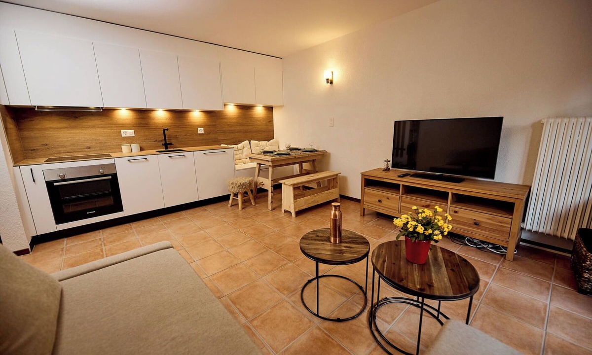 Vex Apartment | Located on the route des Collons 1800, the building Les Ecureuils is 200m from the Trabanta chairlif