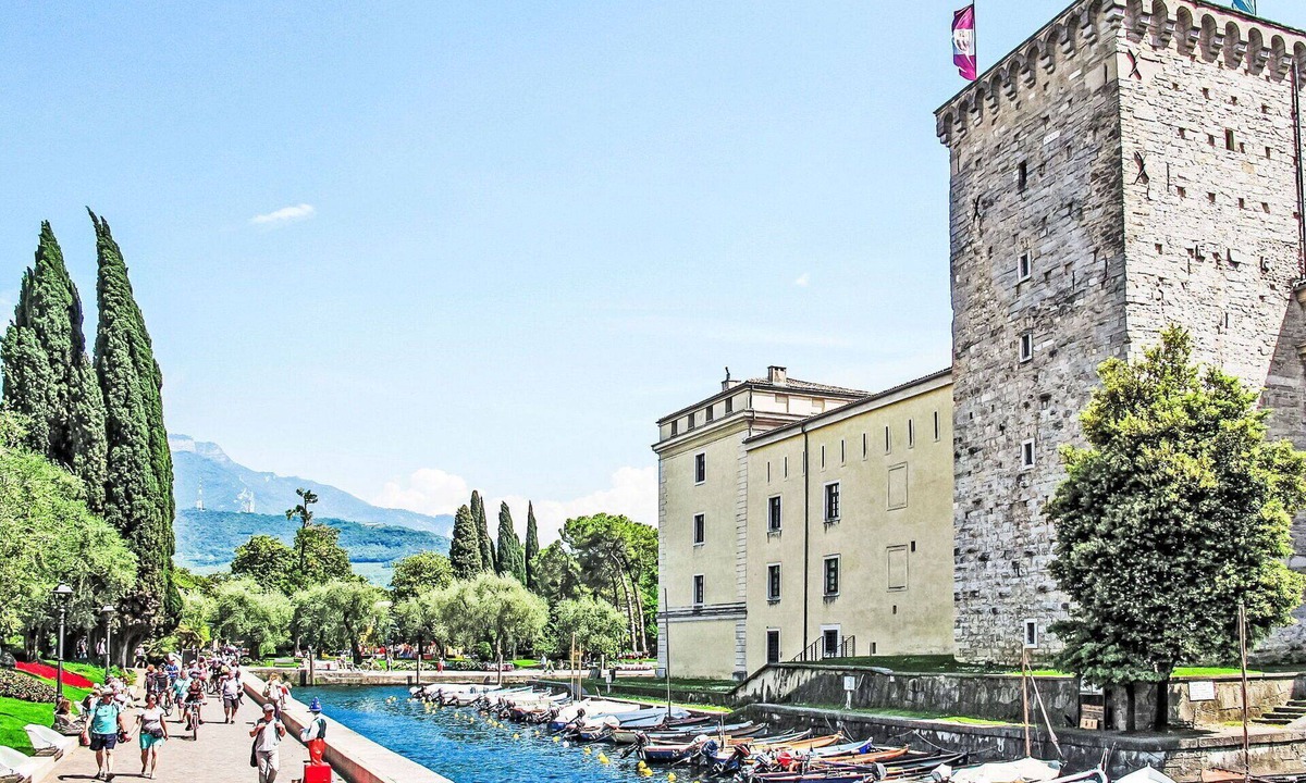 Dro Apartment | Lovely apartment for 4 guests with A/C, WIFI, TV, patio and panoramic view