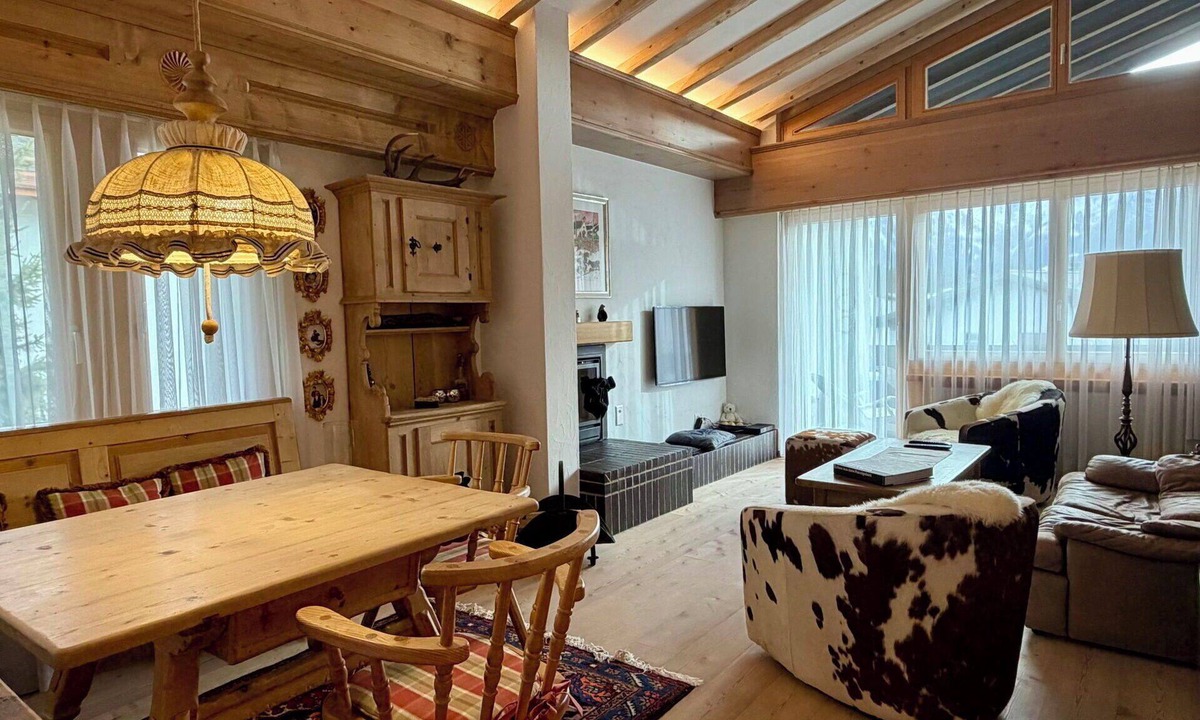 Laax Apartment | Lovely apartment for 6 people with WIFI, TV, balcony and panoramic view