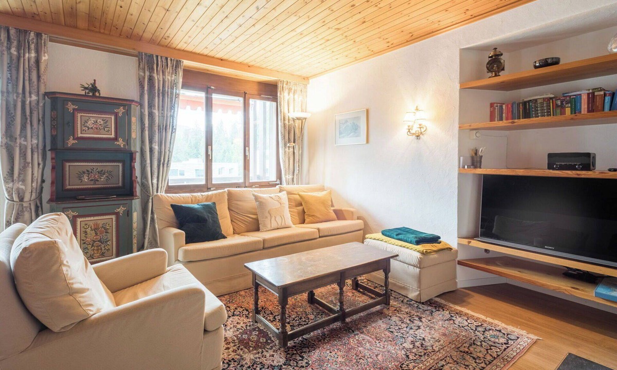 Laax Apartment | Lovely apartment for 8 people with WIFI, TV and balcony
