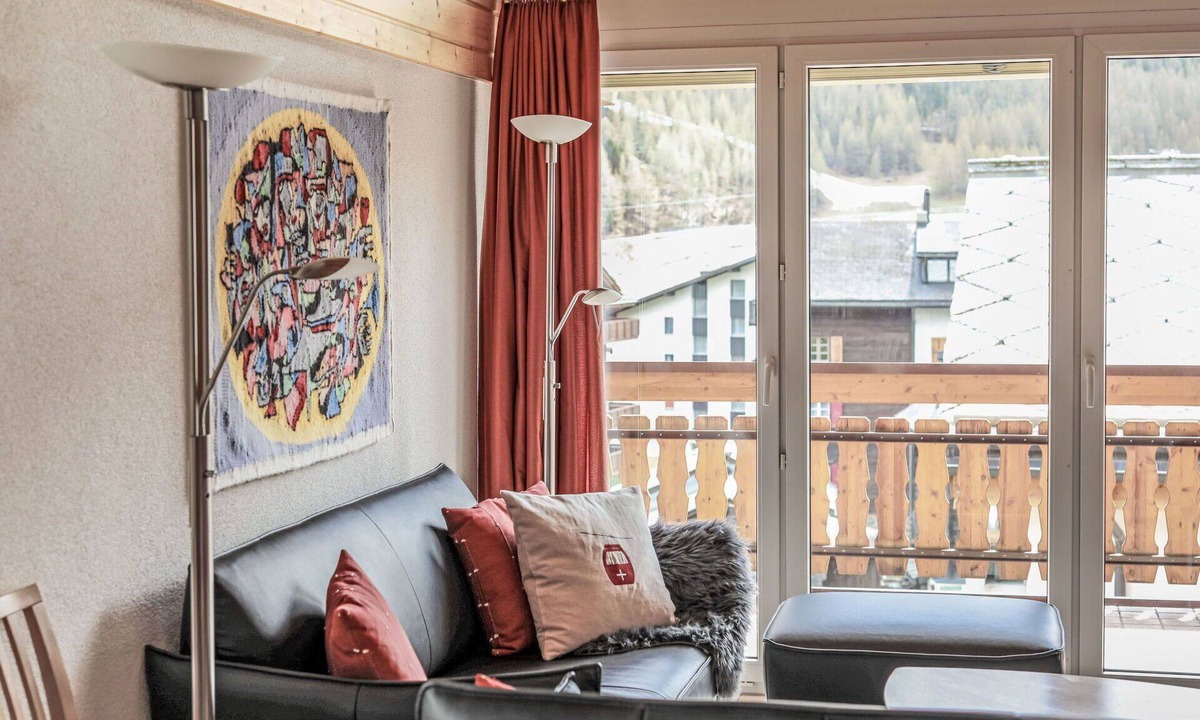 Saas-Fee Apartment | Lovely apartment for 6 people with WIFI, TV and balcony