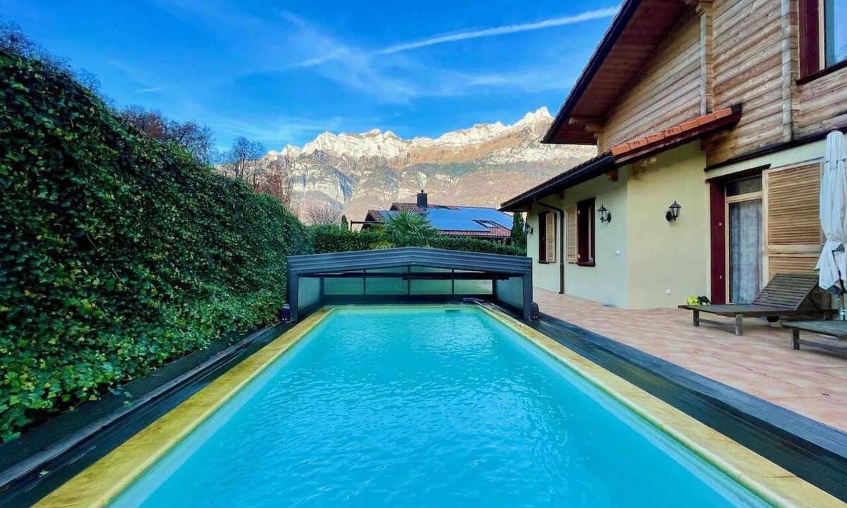 Mols House | Luxuriöses Chalet - Walensee - Schwimmbad - Sauna by Interhome