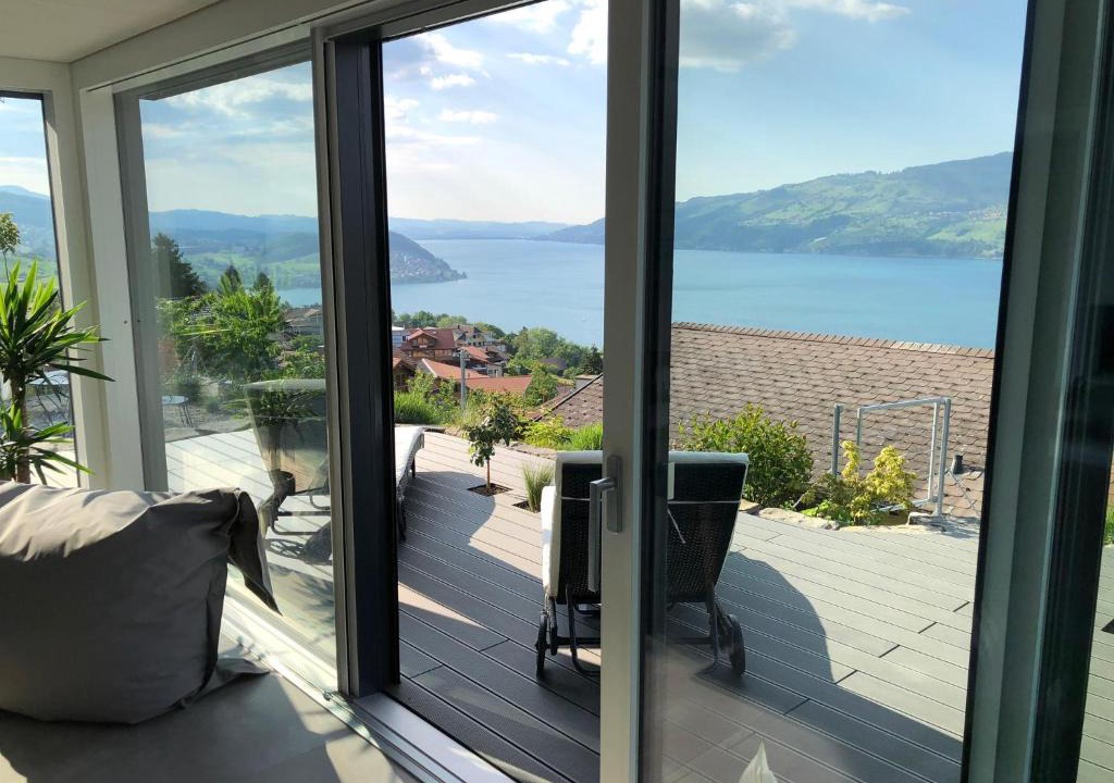 Krattigen Apartment | Moderne Unterkunft mit Panoramablick auf Thunersee